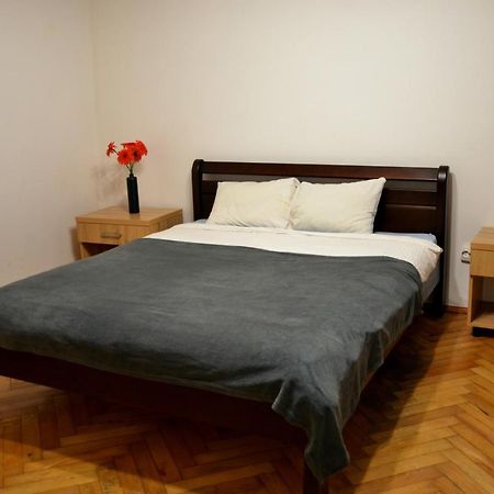 Brand New Apartment In City Center Lviv Ngoại thất bức ảnh