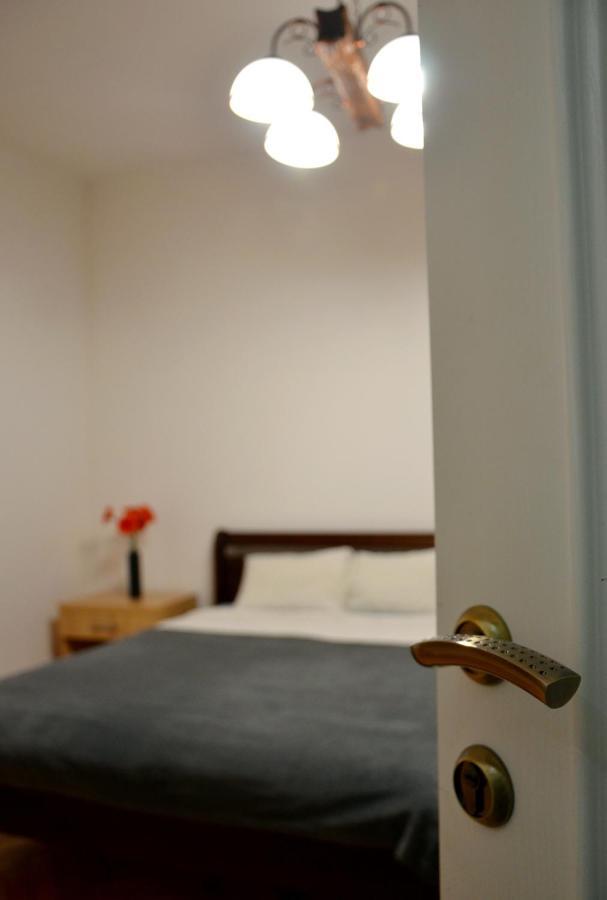 Brand New Apartment In City Center Lviv Ngoại thất bức ảnh