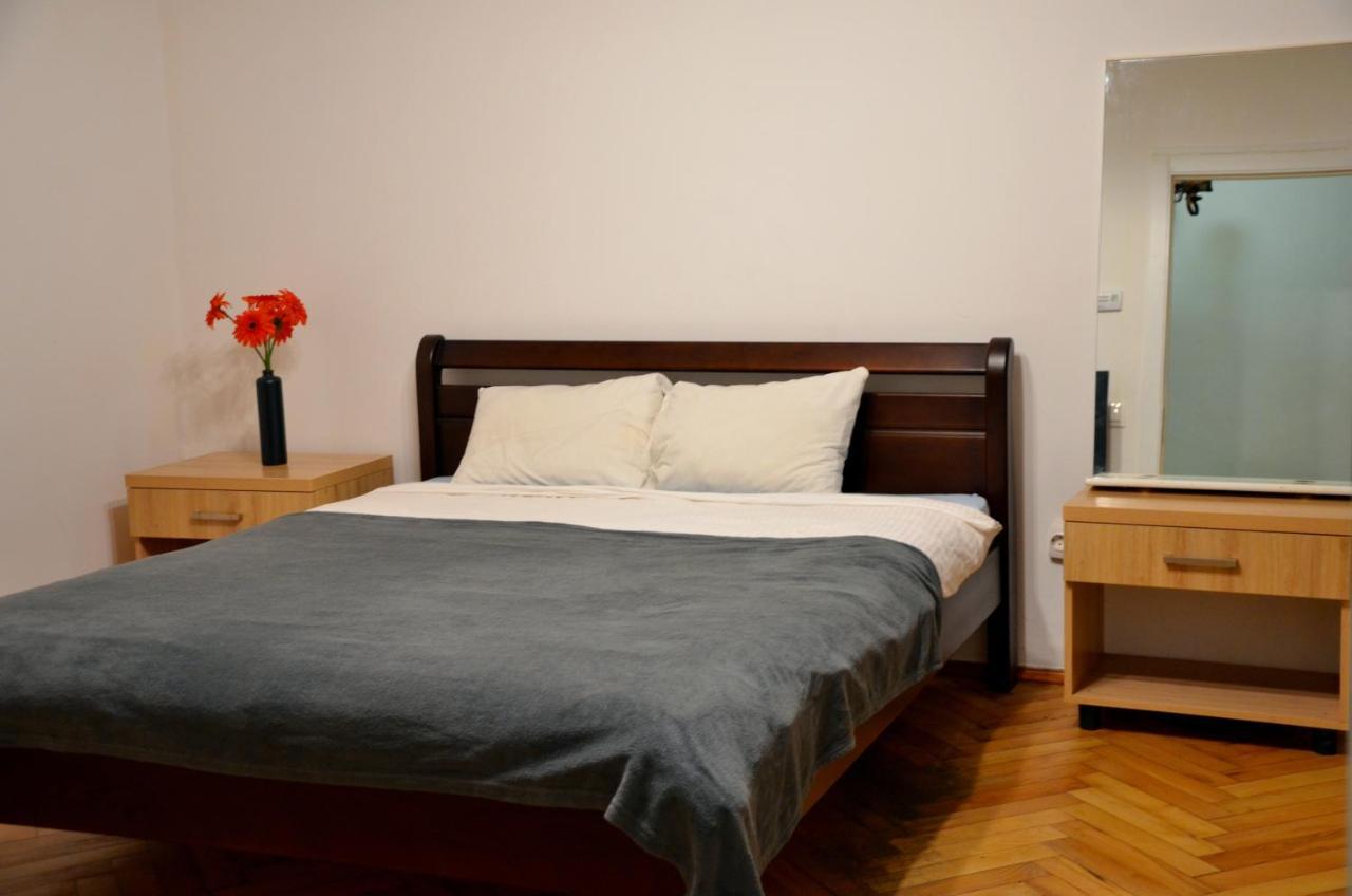 Brand New Apartment In City Center Lviv Ngoại thất bức ảnh