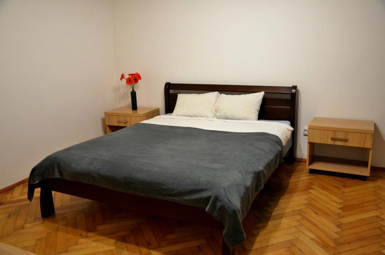 Brand New Apartment In City Center Lviv Ngoại thất bức ảnh